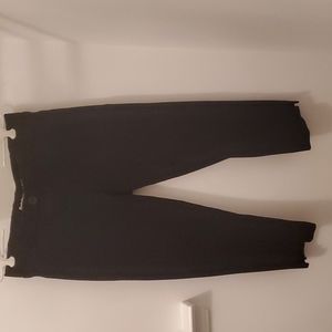 Betabrand cropped pants